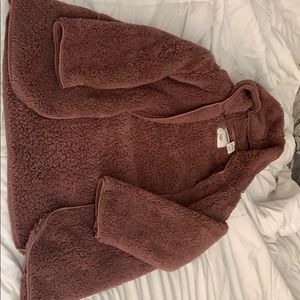 VIC SECRET sherpa cover up